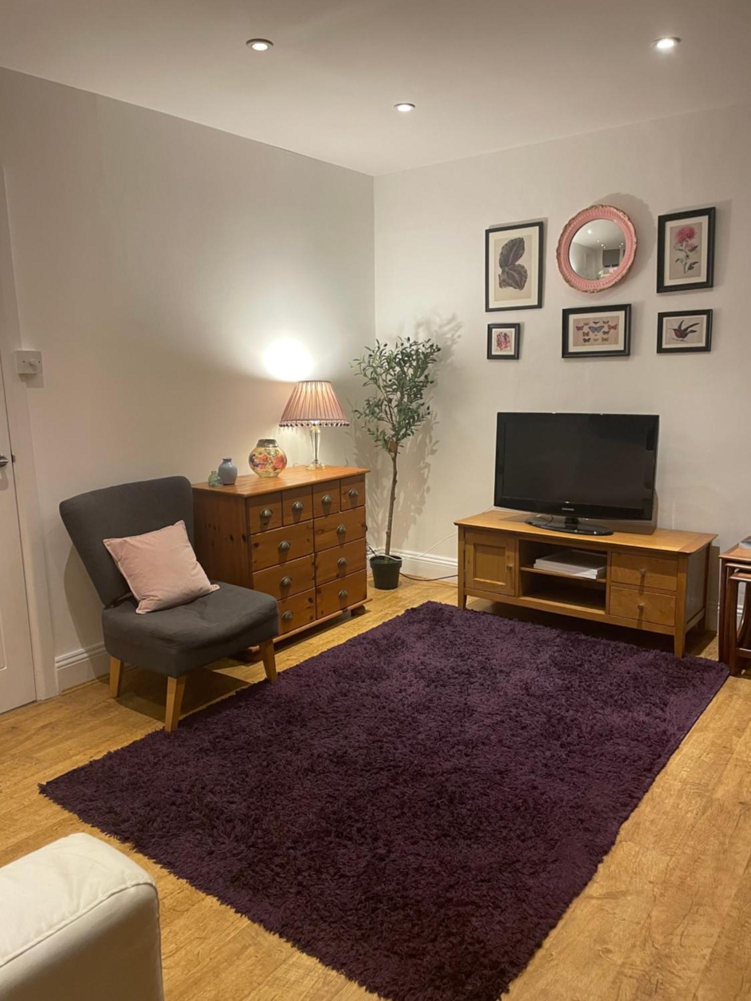 Cute 1 Bed Apartment 2 Mins From The Sea - Sleeps 4, Flat 8 The Gables, Church Street, Lyme Regis Eksteriør bilde
