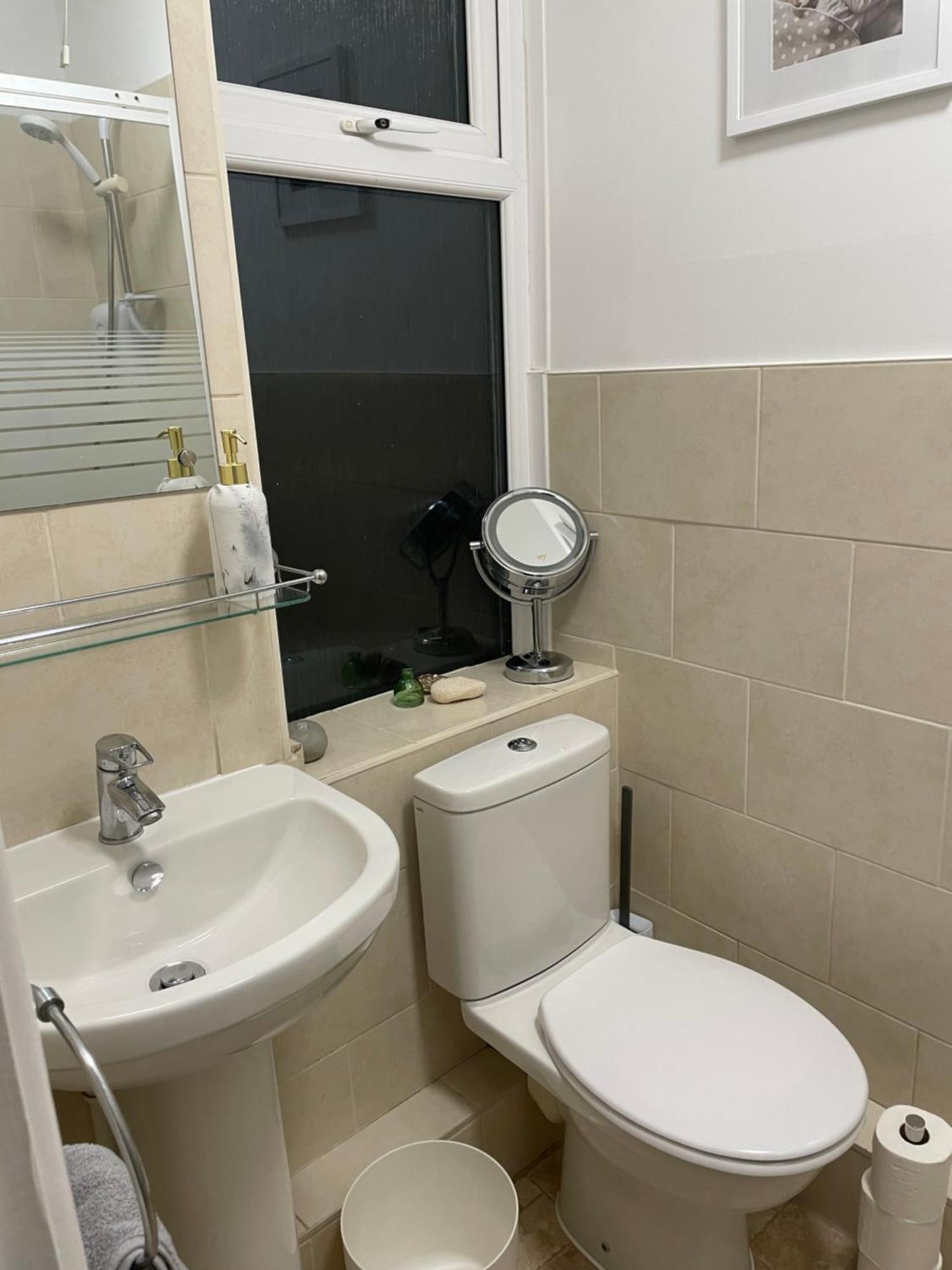 Cute 1 Bed Apartment 2 Mins From The Sea - Sleeps 4, Flat 8 The Gables, Church Street, Lyme Regis Eksteriør bilde