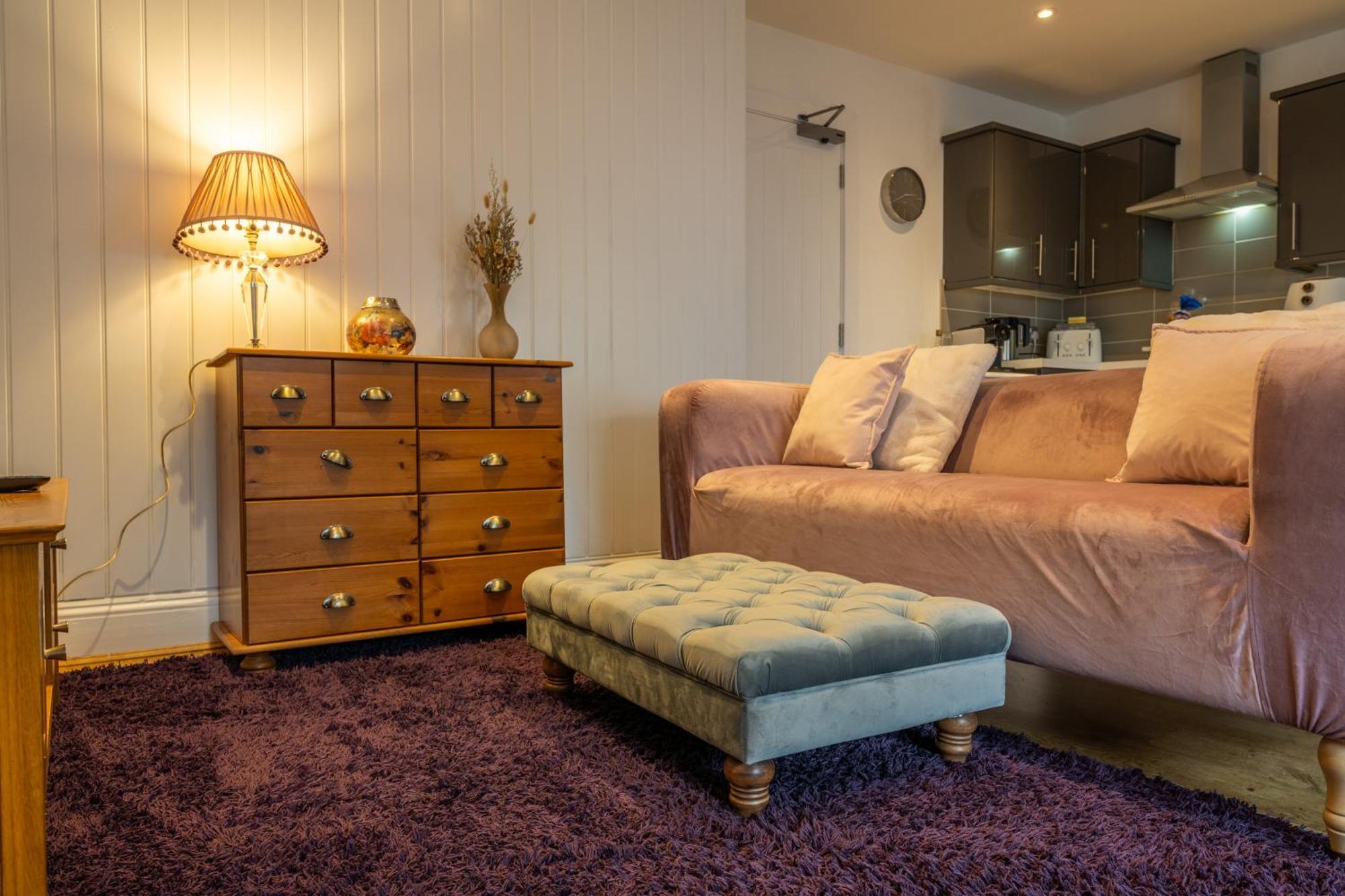 Cute 1 Bed Apartment 2 Mins From The Sea - Sleeps 4, Flat 8 The Gables, Church Street, Lyme Regis Eksteriør bilde